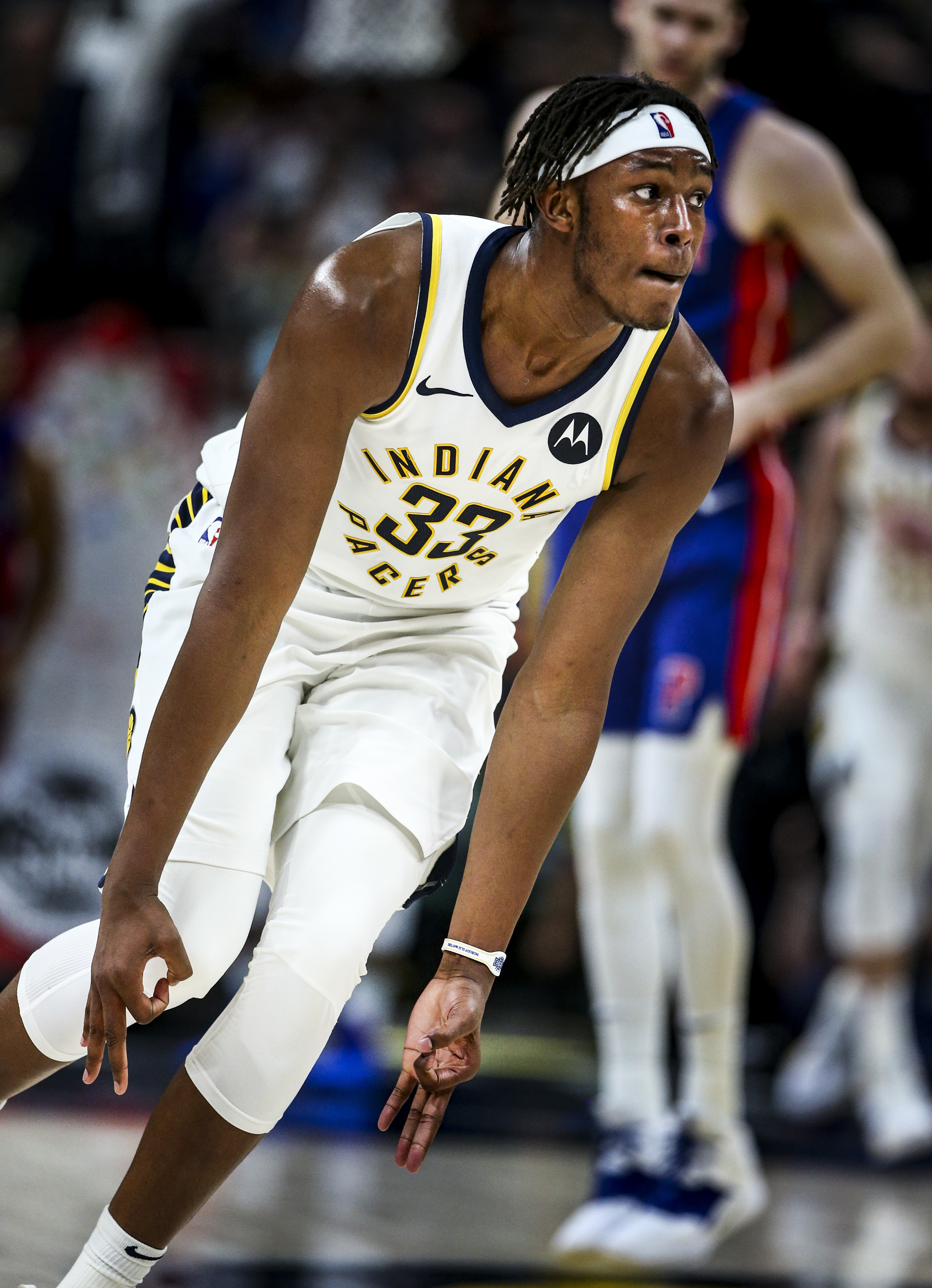 关于印第安纳步行者训练开放日，今夜回应争议引欢呼，NBA常规赛在即，身体对抗强度拉满的信息-开云