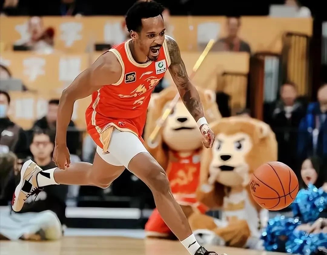 包含国王杯今晚再迎强敌，广厦男篮复出首秀，主帅态度：信心回归，球队文化再被提及的词条-开云